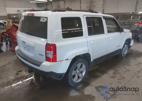 2015 Jeep Patriot Latitude из США, поврежденный, VIN 1C4NJRFBXFD188642